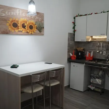 Porta Garibaldi Bed & Breakfast *